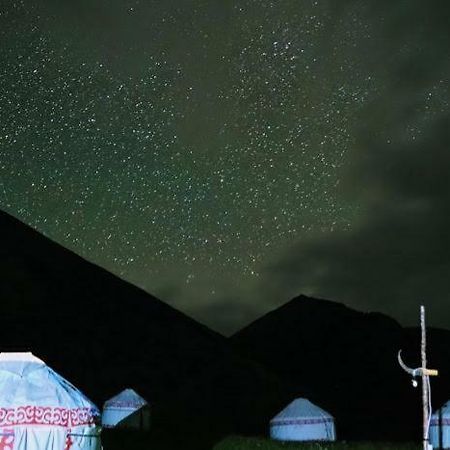 Hotel Eco Yurt Camp Arashan Teploklyuchenka Zewnętrze zdjęcie