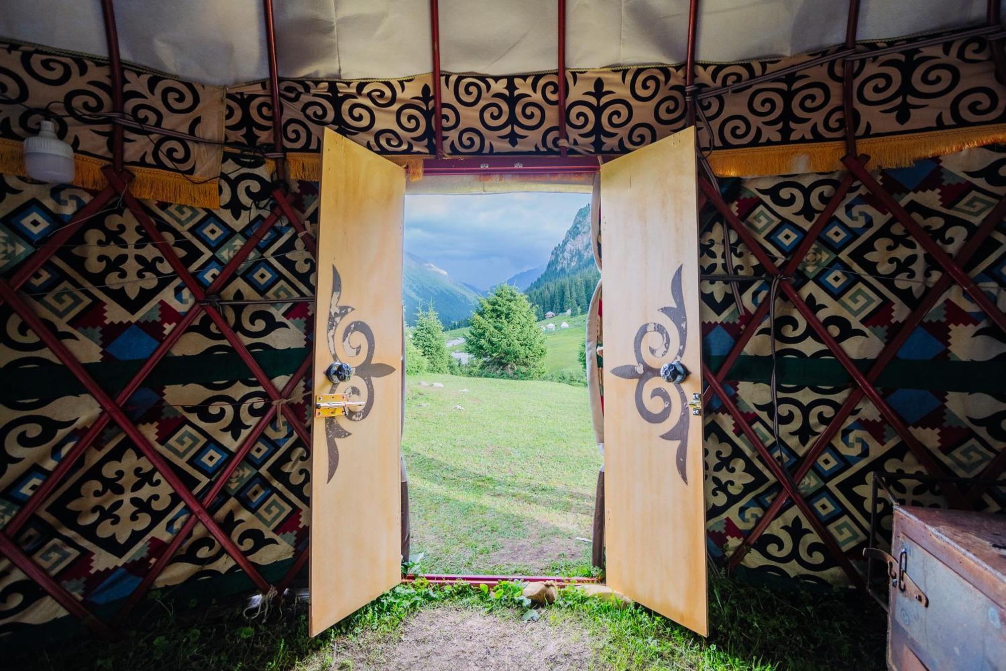Hotel Eco Yurt Camp Arashan Teploklyuchenka Zewnętrze zdjęcie