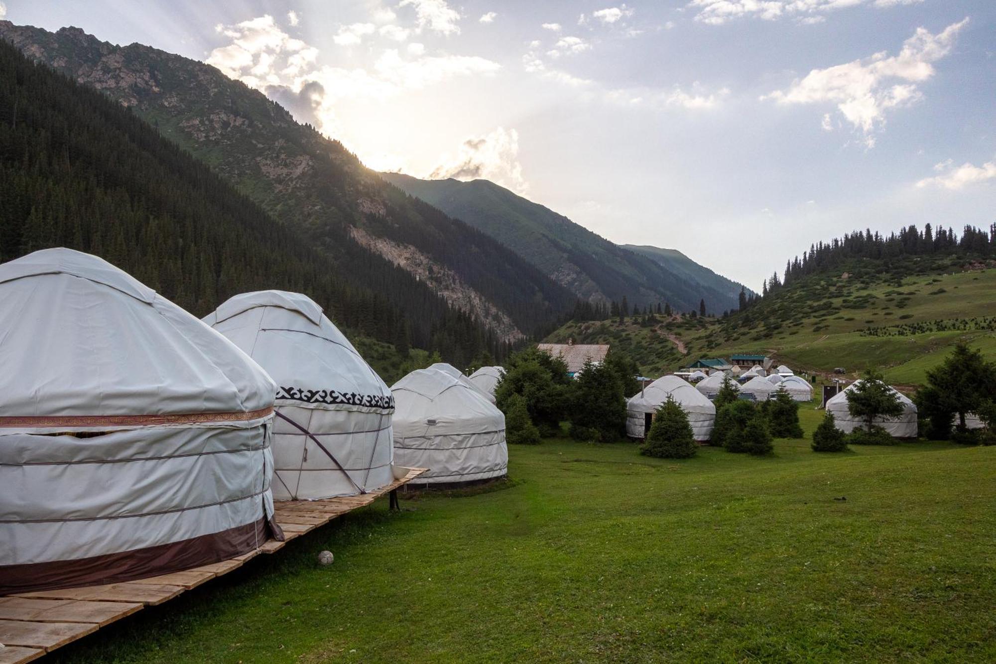 Hotel Eco Yurt Camp Arashan Teploklyuchenka Zewnętrze zdjęcie
