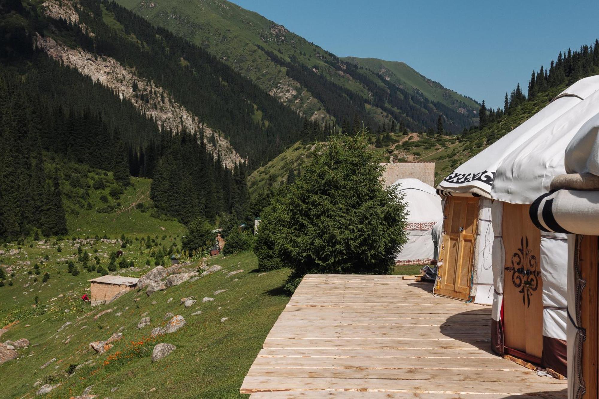 Hotel Eco Yurt Camp Arashan Teploklyuchenka Zewnętrze zdjęcie