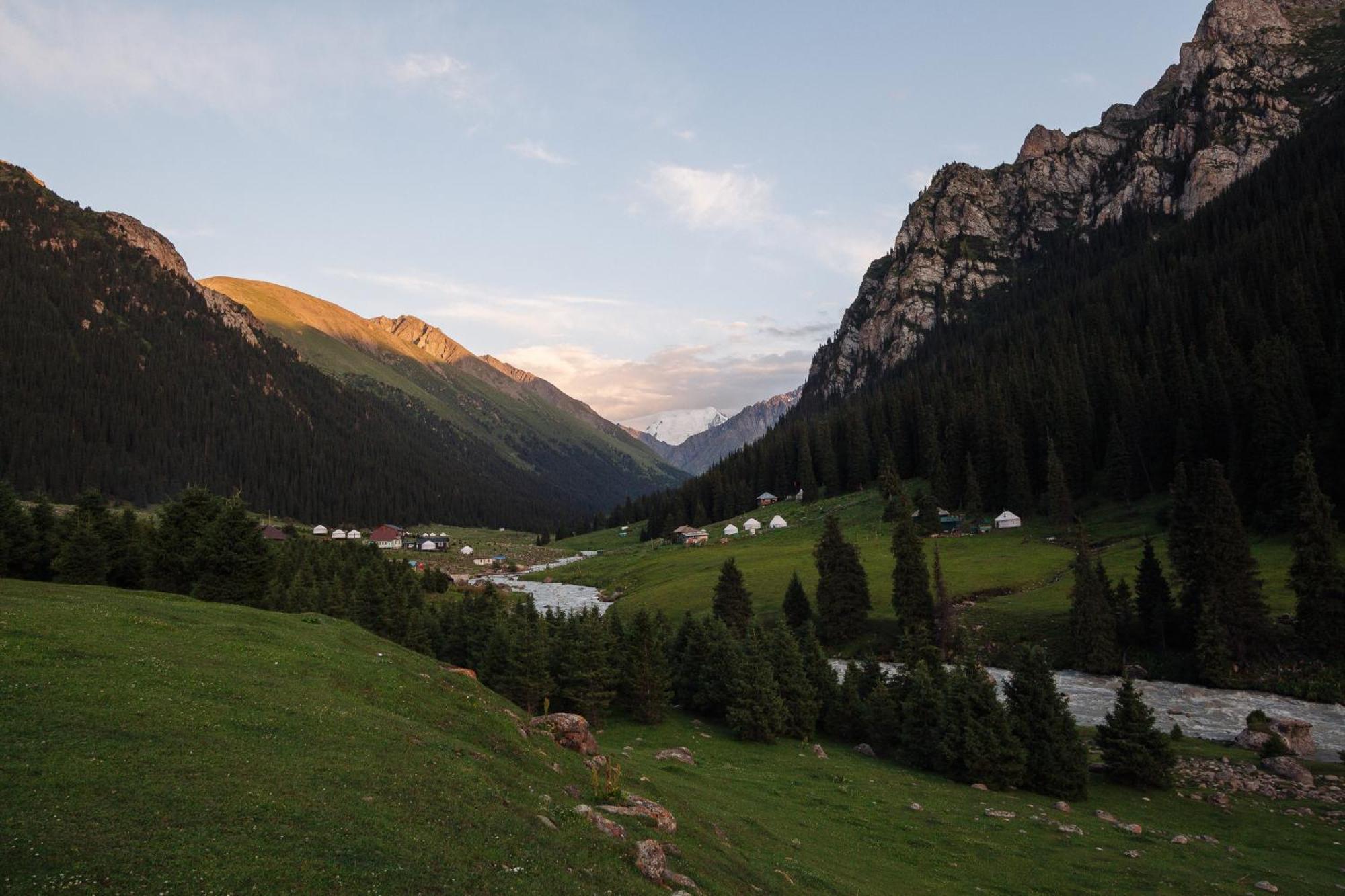 Hotel Eco Yurt Camp Arashan Teploklyuchenka Zewnętrze zdjęcie