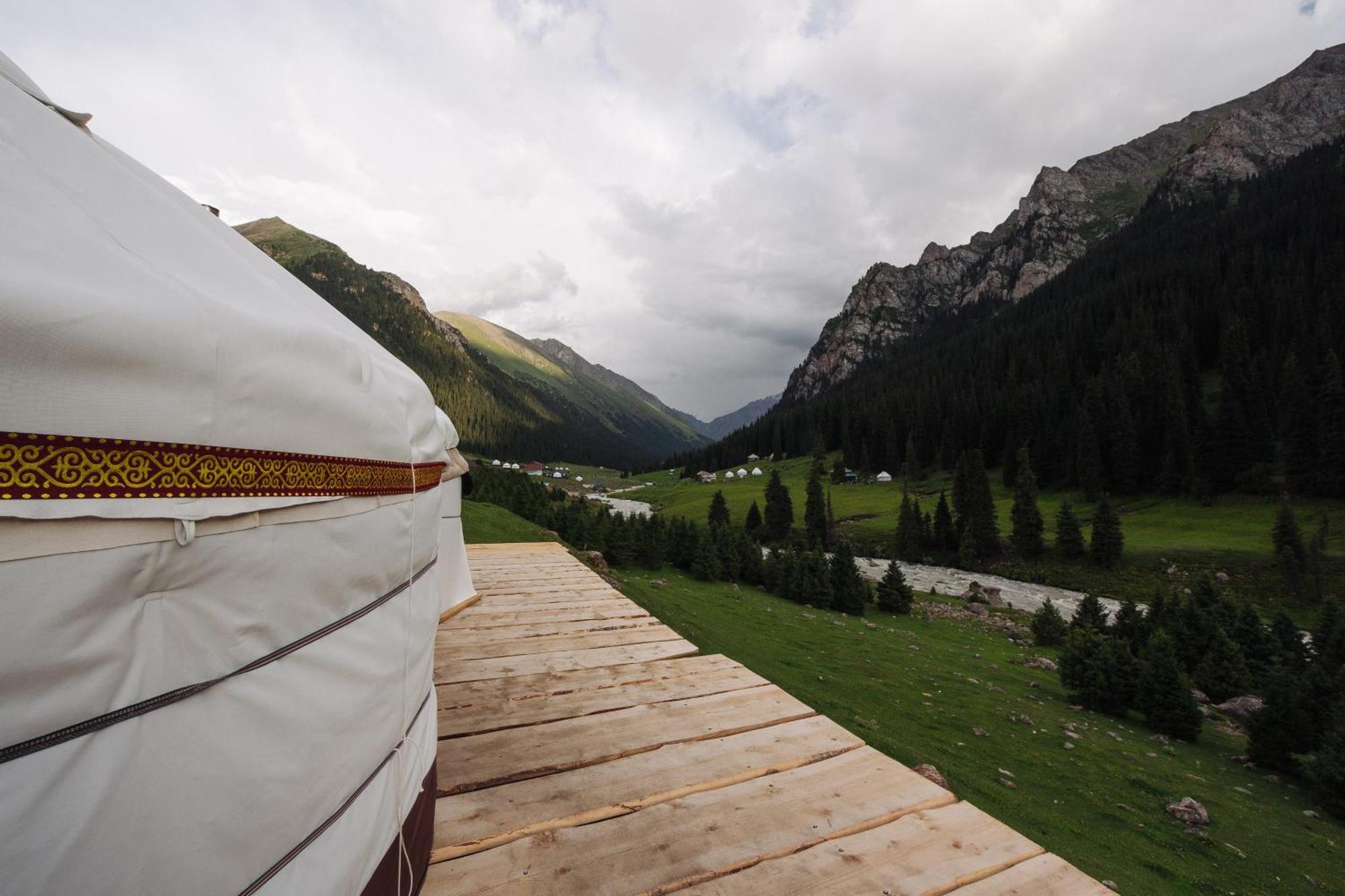 Hotel Eco Yurt Camp Arashan Teploklyuchenka Zewnętrze zdjęcie