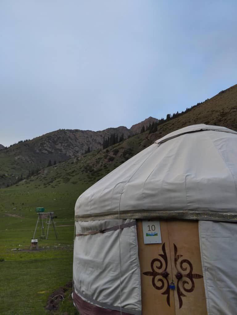 Hotel Eco Yurt Camp Arashan Teploklyuchenka Zewnętrze zdjęcie
